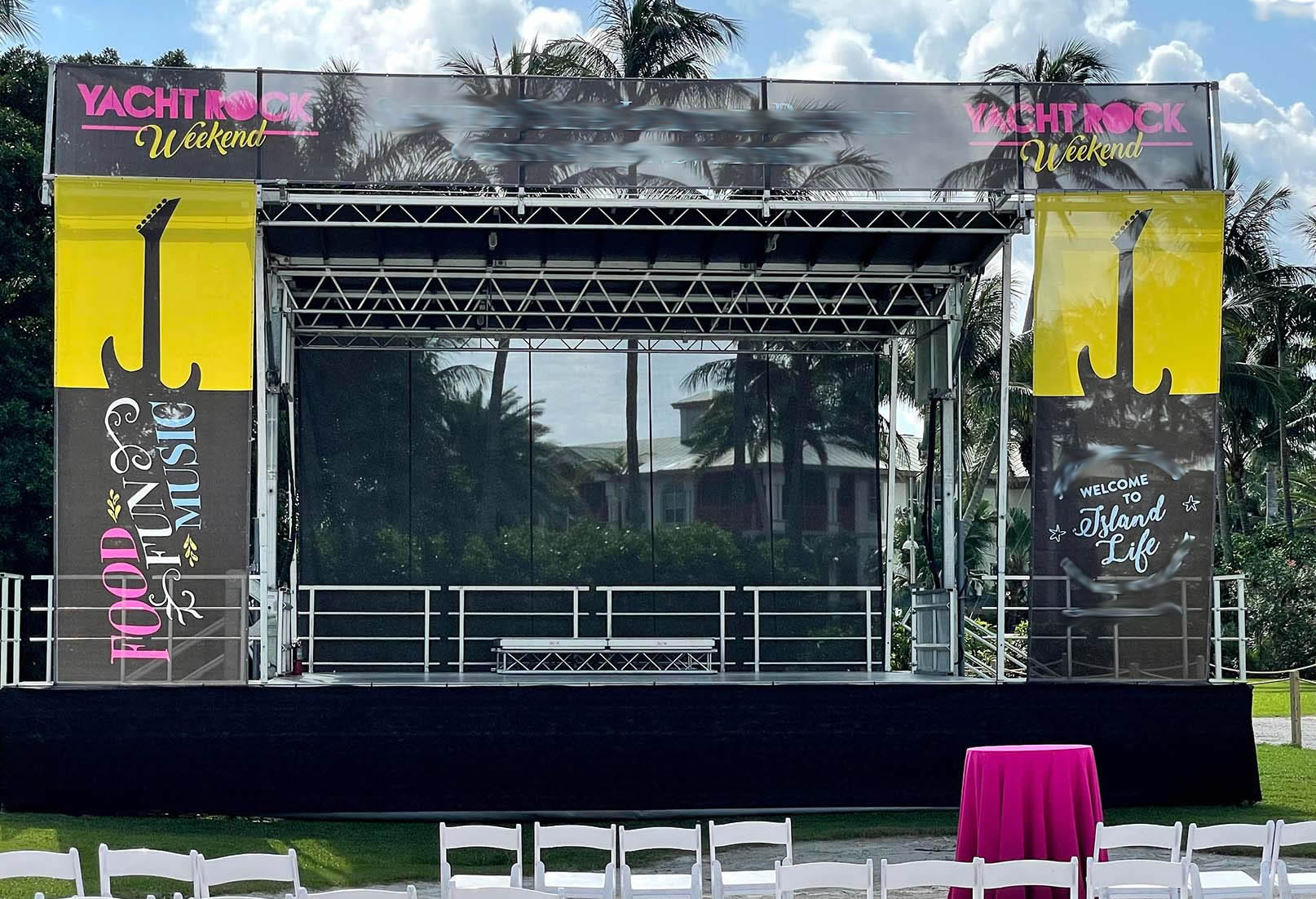 Mobile Stage Image 15